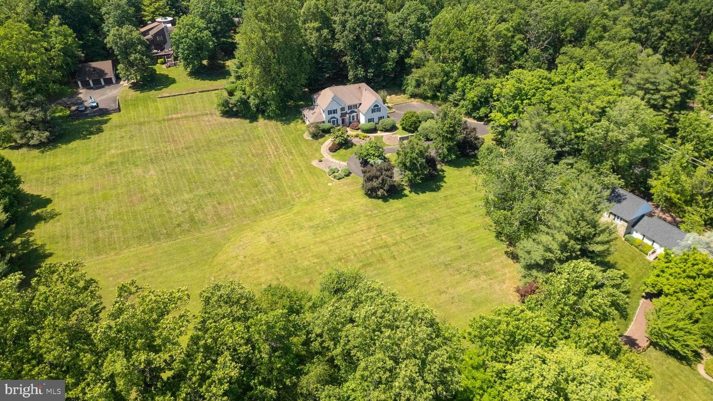 2160 Huntingdon Road photo 3