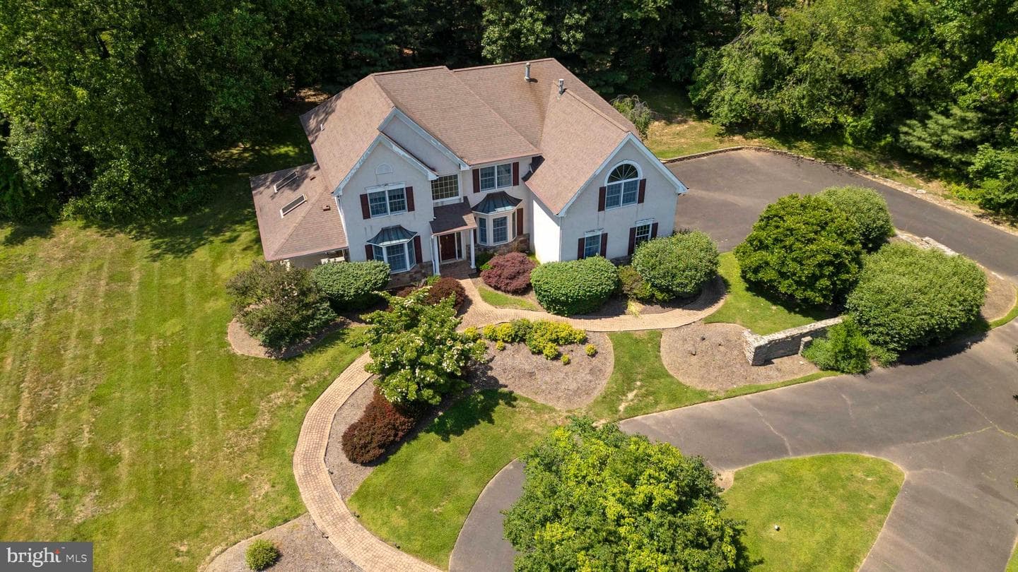 2160 Huntingdon Road photo 4