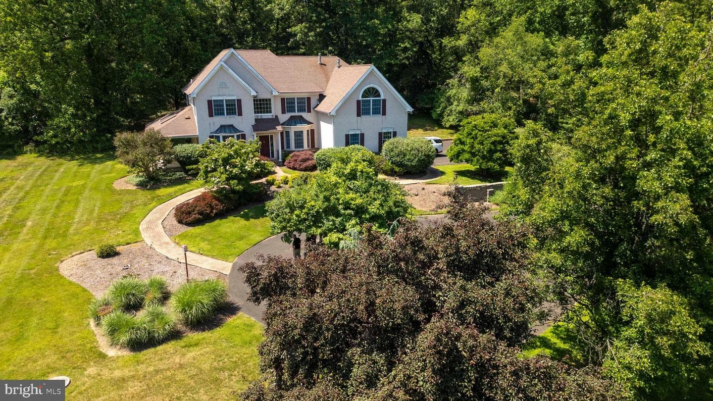 2160 Huntingdon Road photo 73