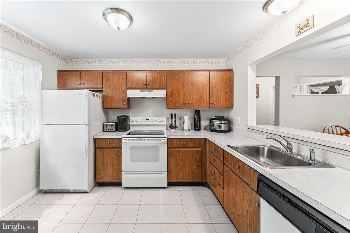 1838 Rosewood Court #91 photo 3