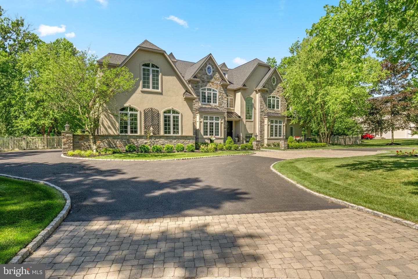 6 Wedgewood Drive photo 3