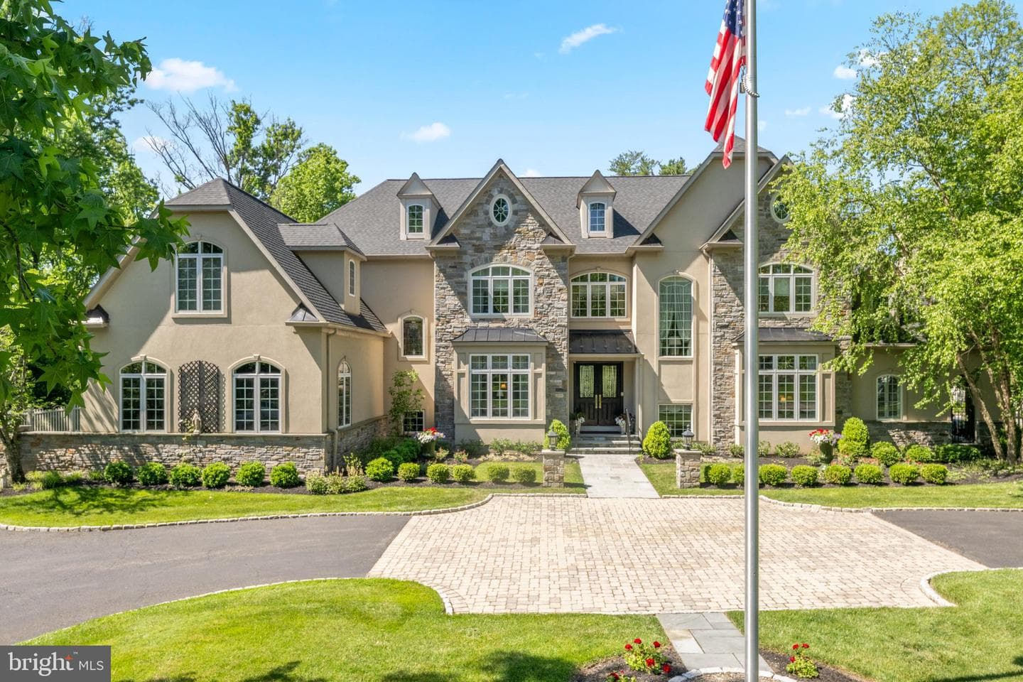 6 Wedgewood Drive photo 4