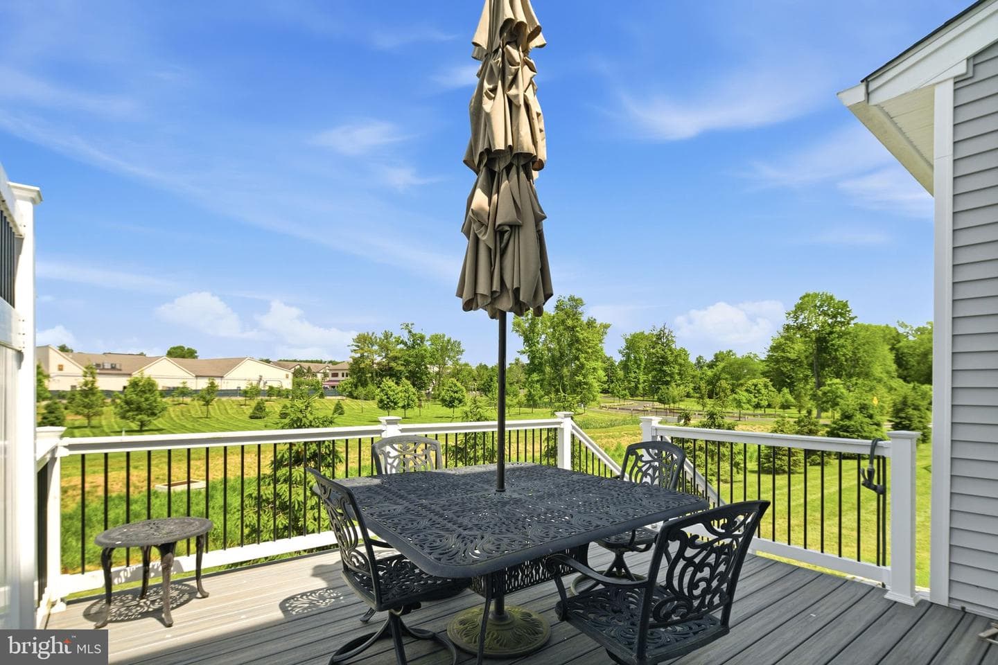 671 Levering Street photo 11