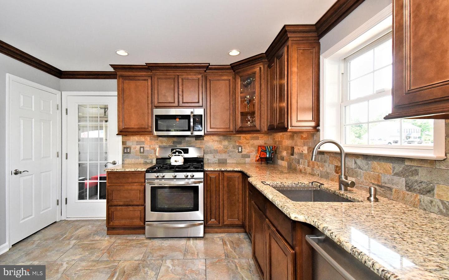 41 Edmonds Drive photo 4