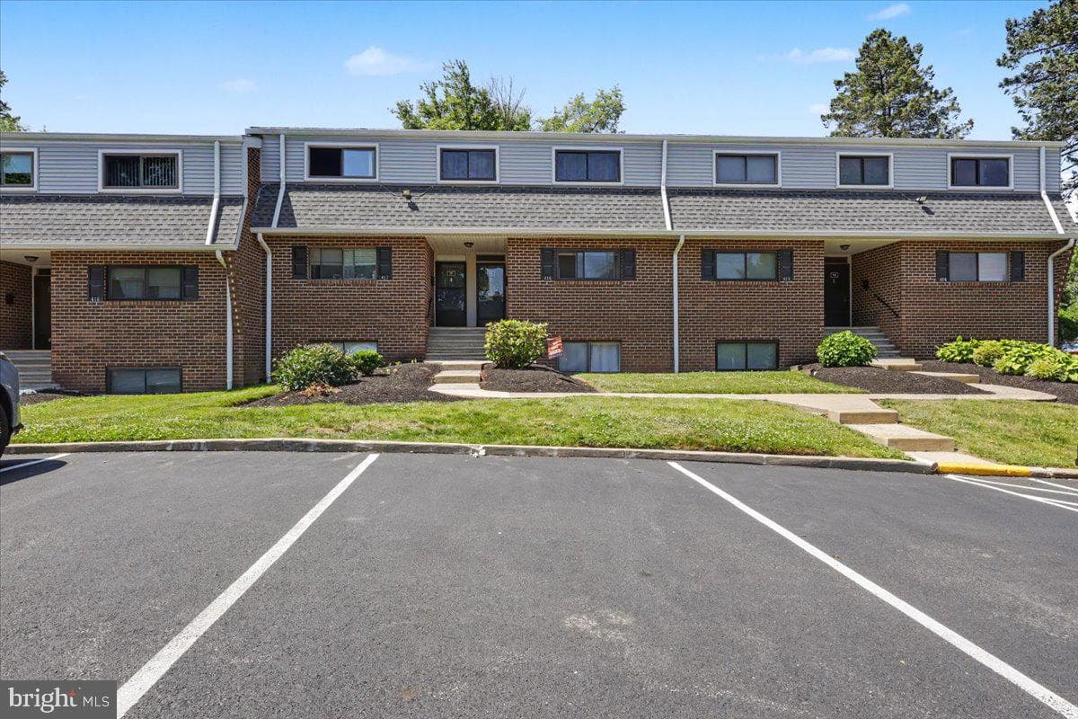 416 Stony Way #416, East Norriton