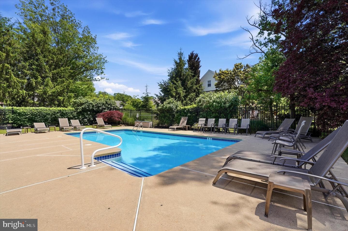 209 Westminster photo 27
