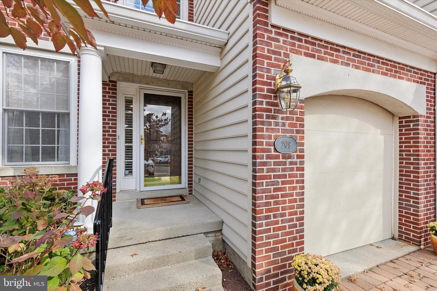 209 Westminster photo 3