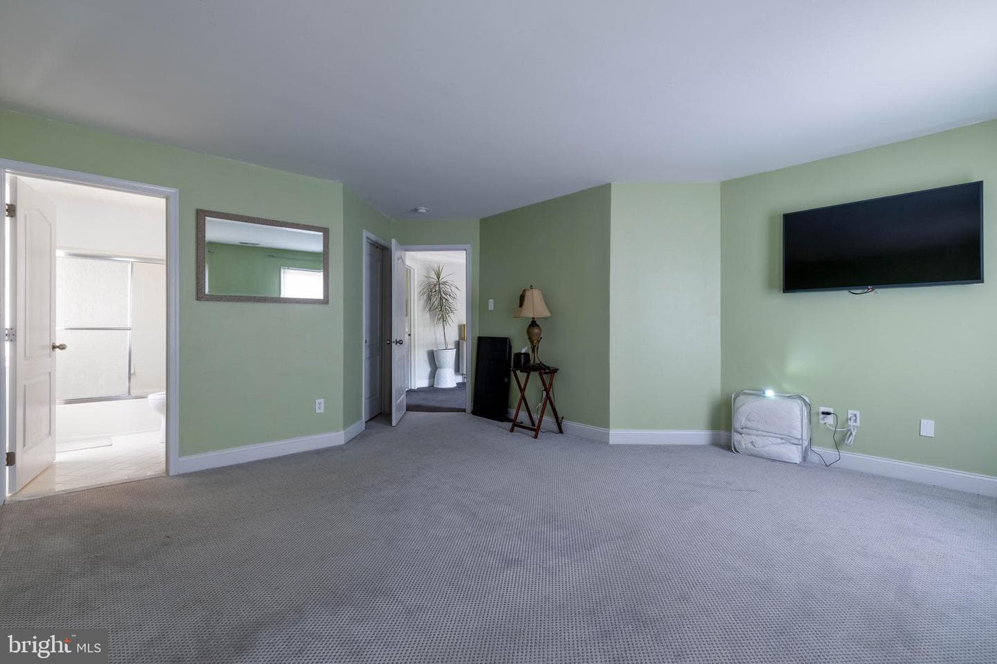 263 Rivercrest Drive photo 32