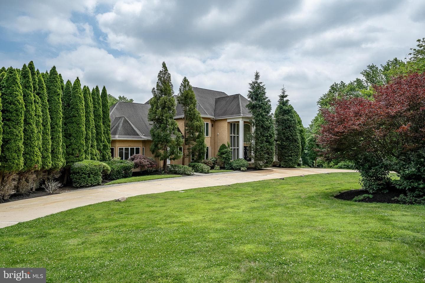 1041 Herkness Drive, Meadowbrook