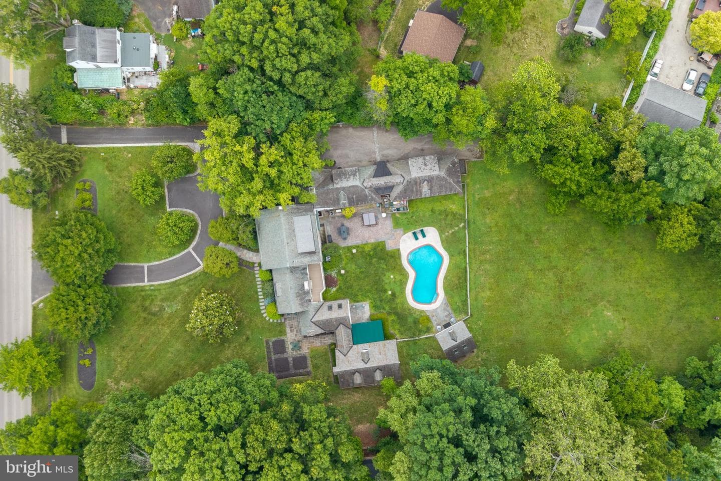 107 E Mill Road photo 33