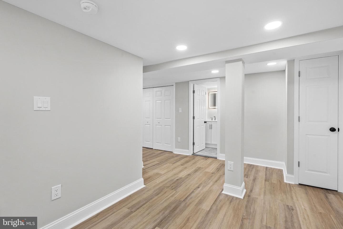 1082 Edge Hill Road photo 35