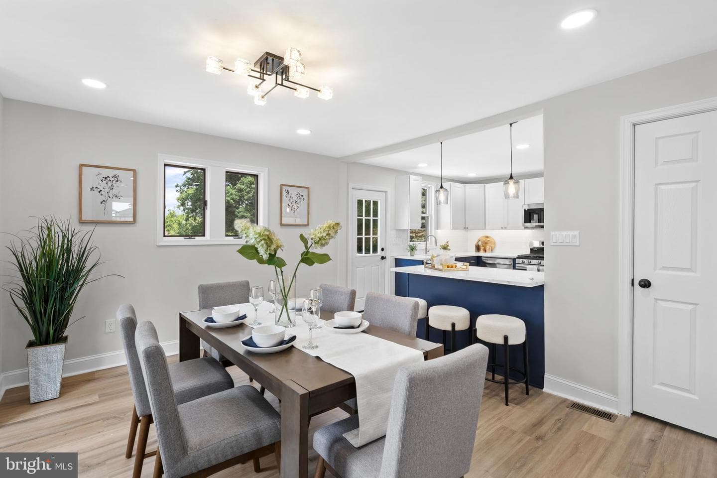 1082 Edge Hill Road photo 8