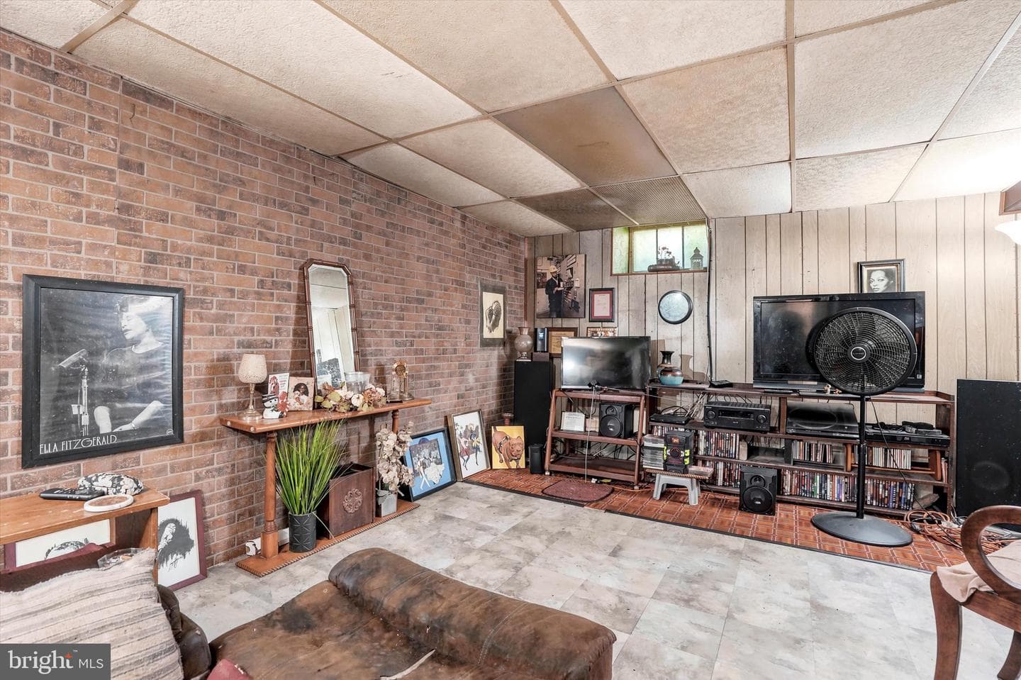 858 Hilldale Road photo 22