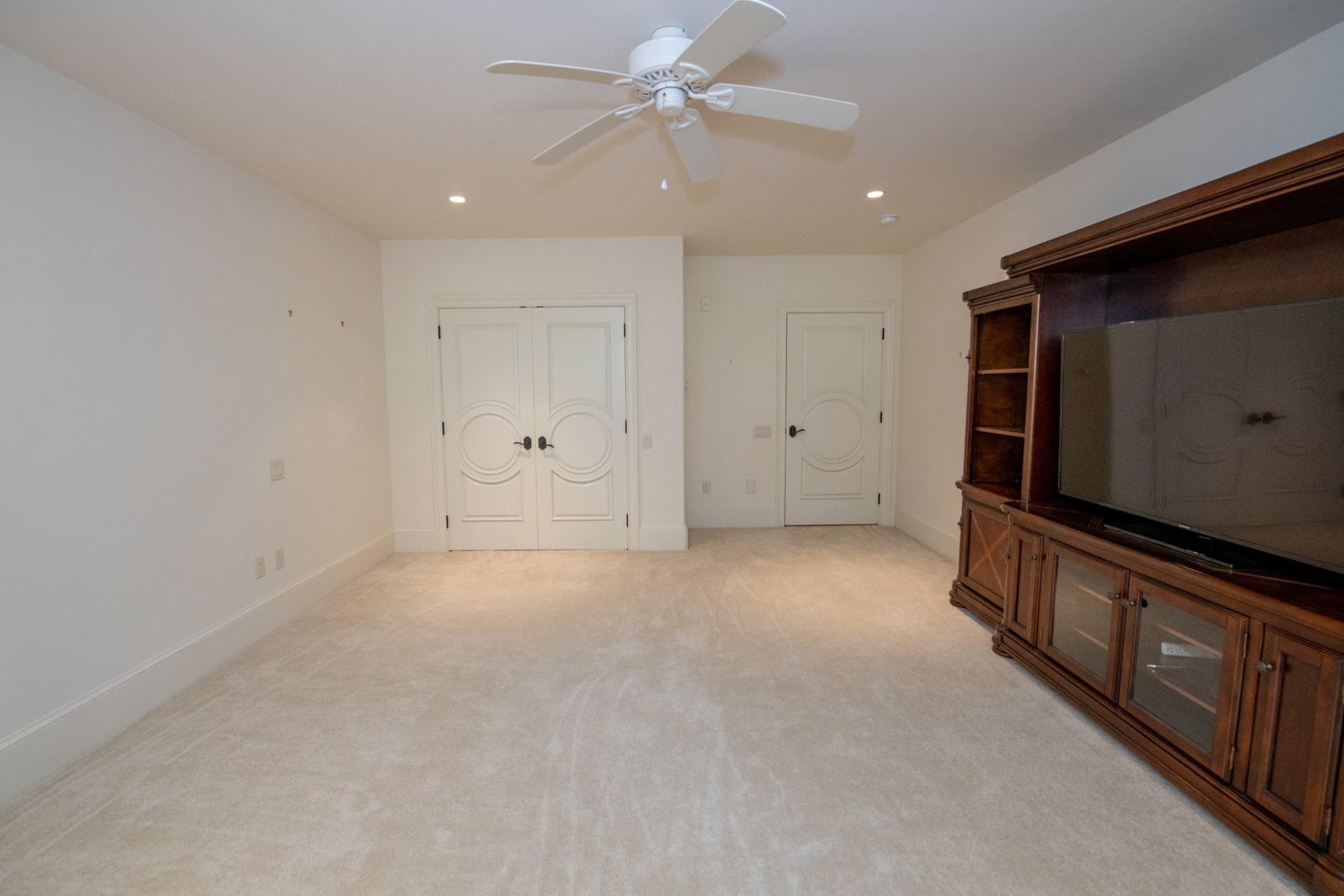 711 Moredon Road photo 105