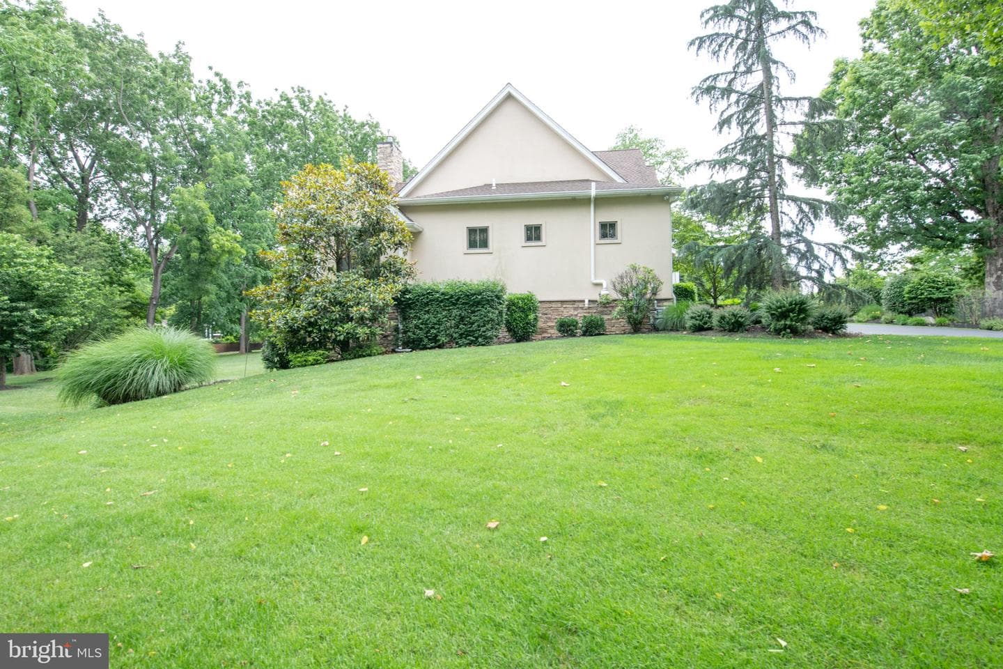 711 Moredon Road photo 12