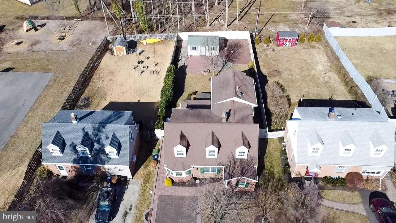 612 Argyle Avenue photo 3