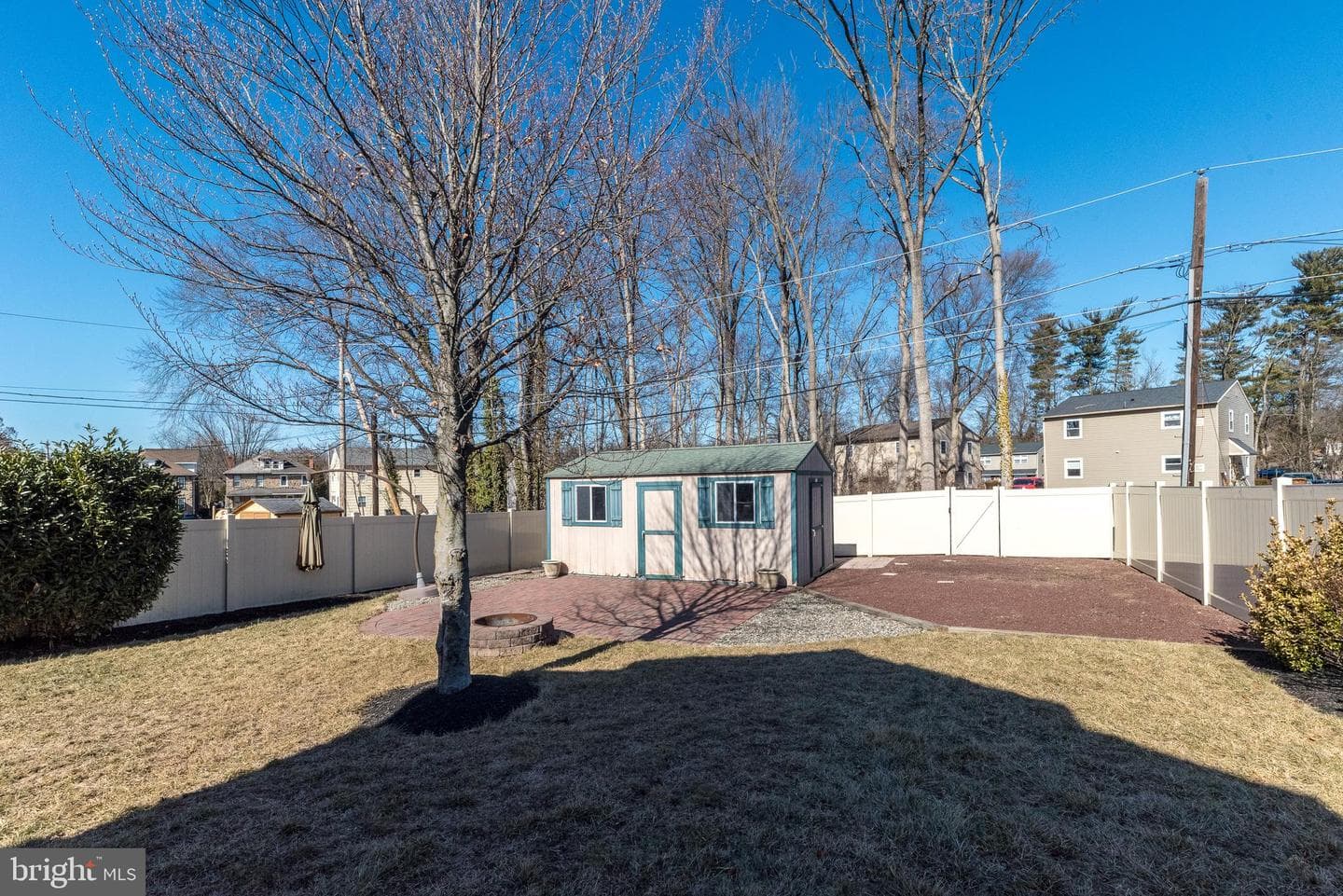 612 Argyle Avenue photo 40