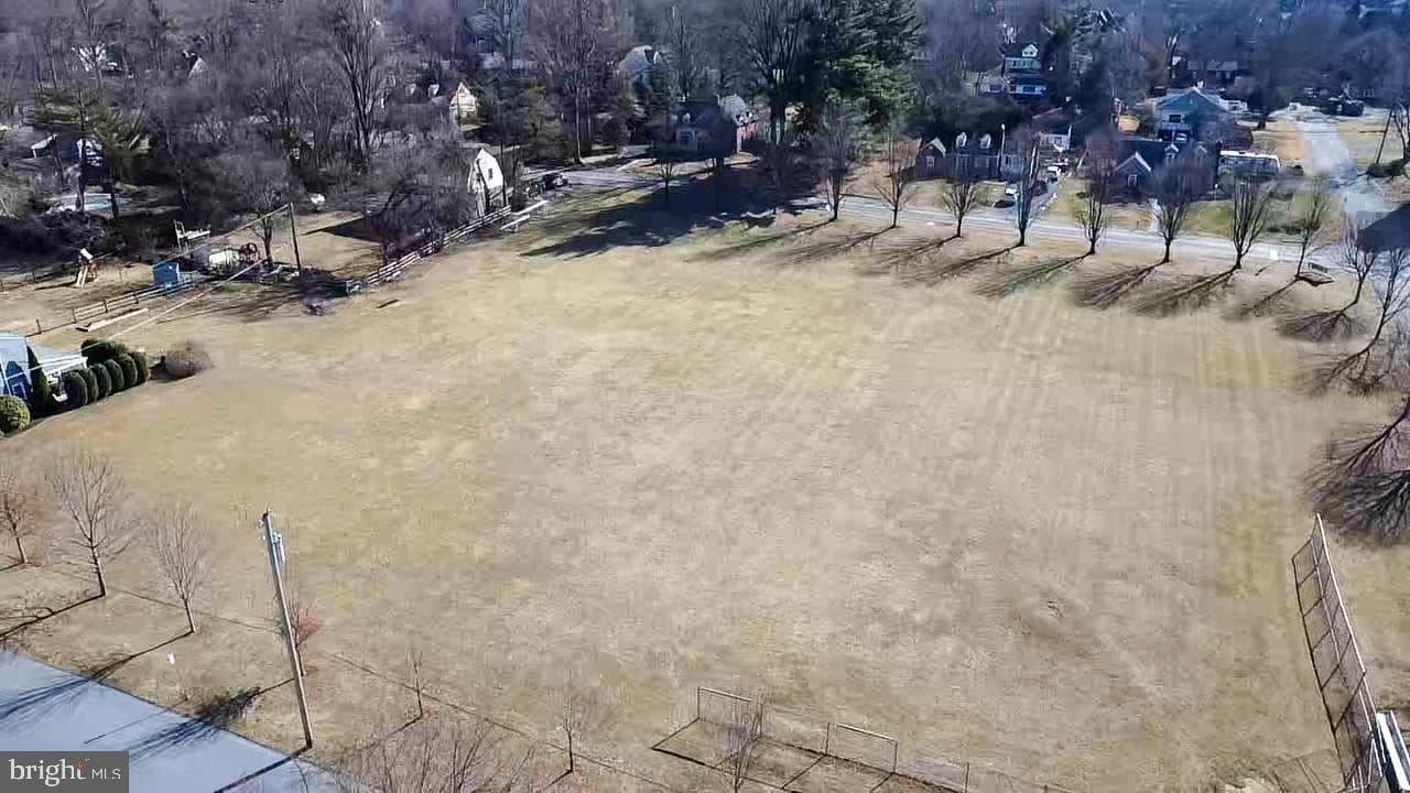 612 Argyle Avenue photo 44