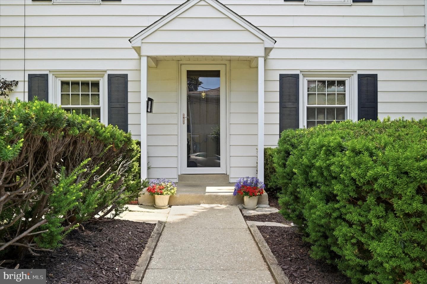 901 E Mermaid photo 33