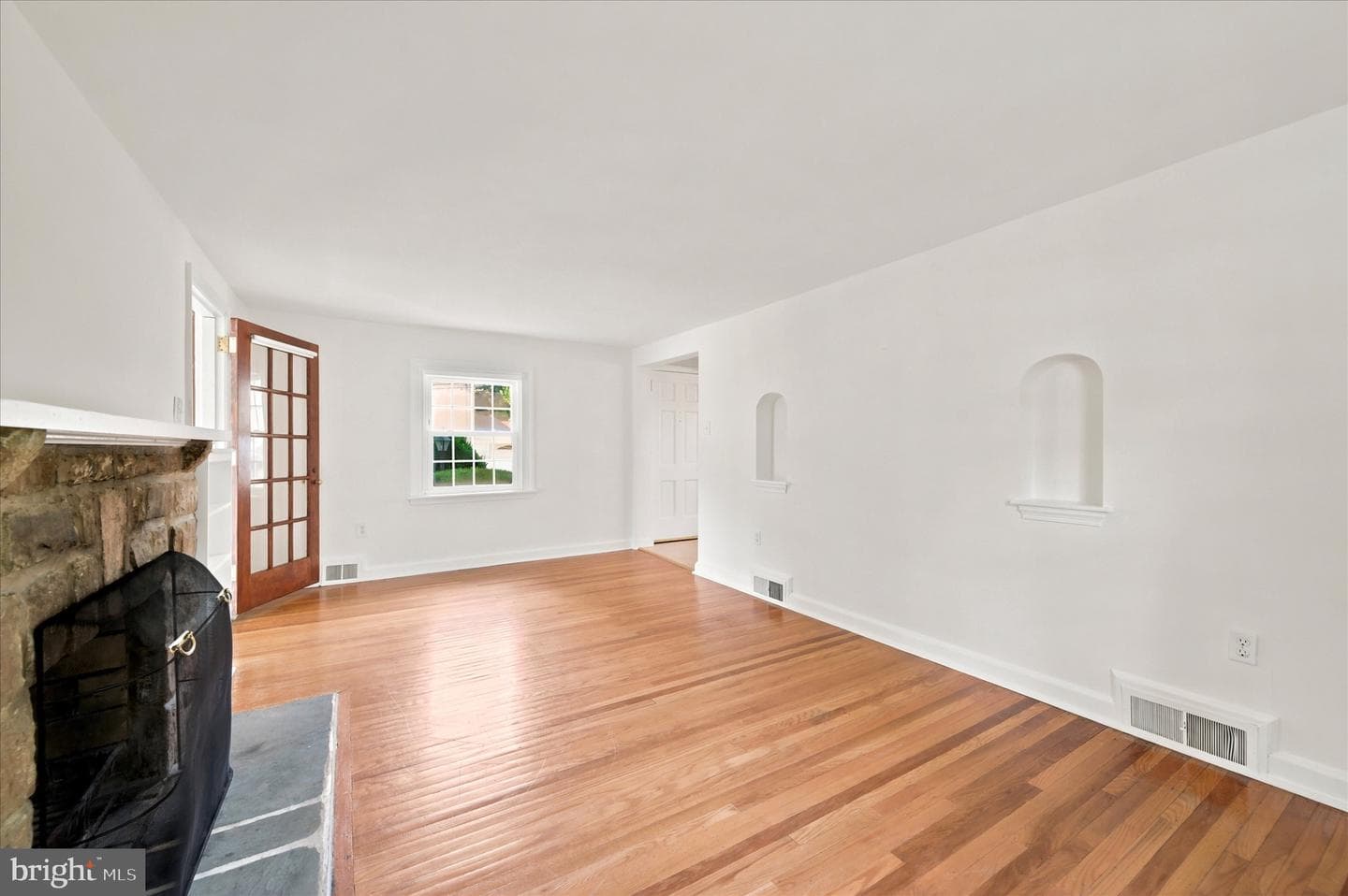901 E Mermaid photo 6