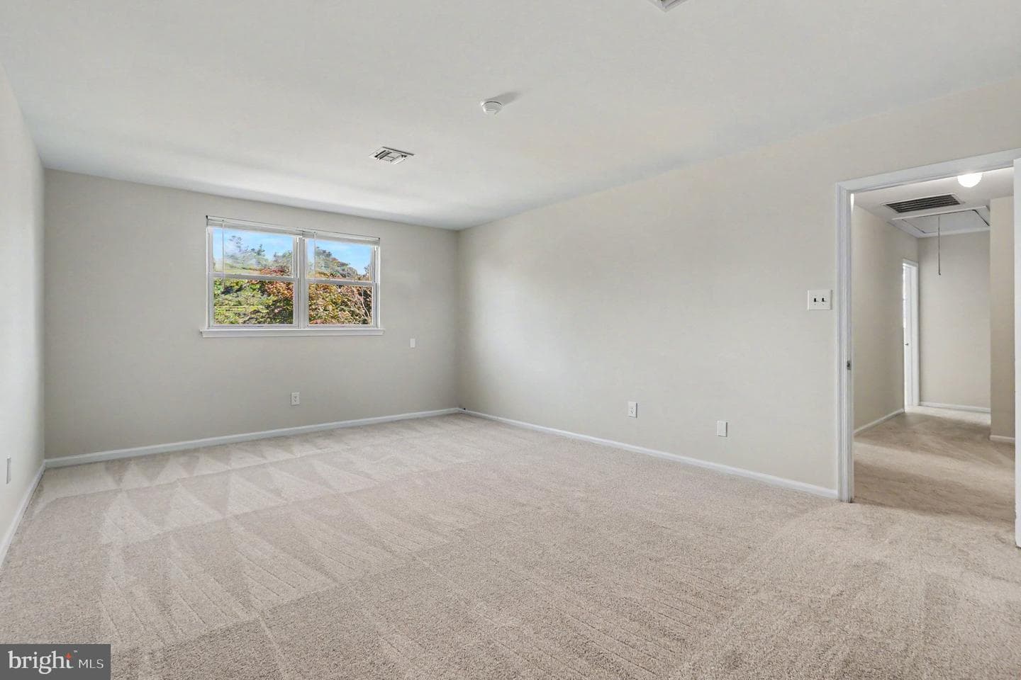 208 N Trooper Road photo 36