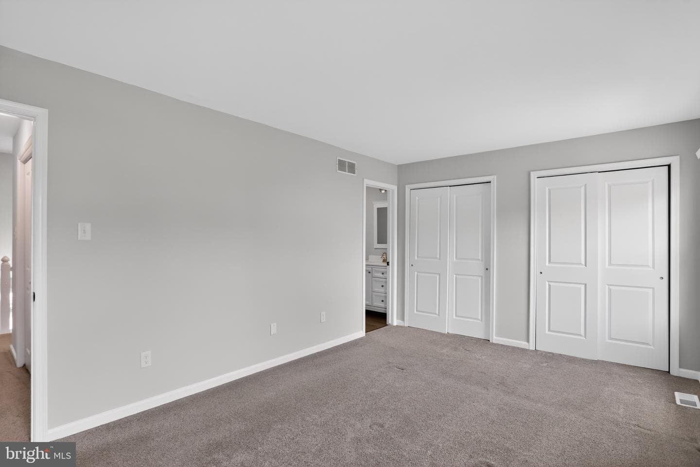 501 Somerset Court photo 19
