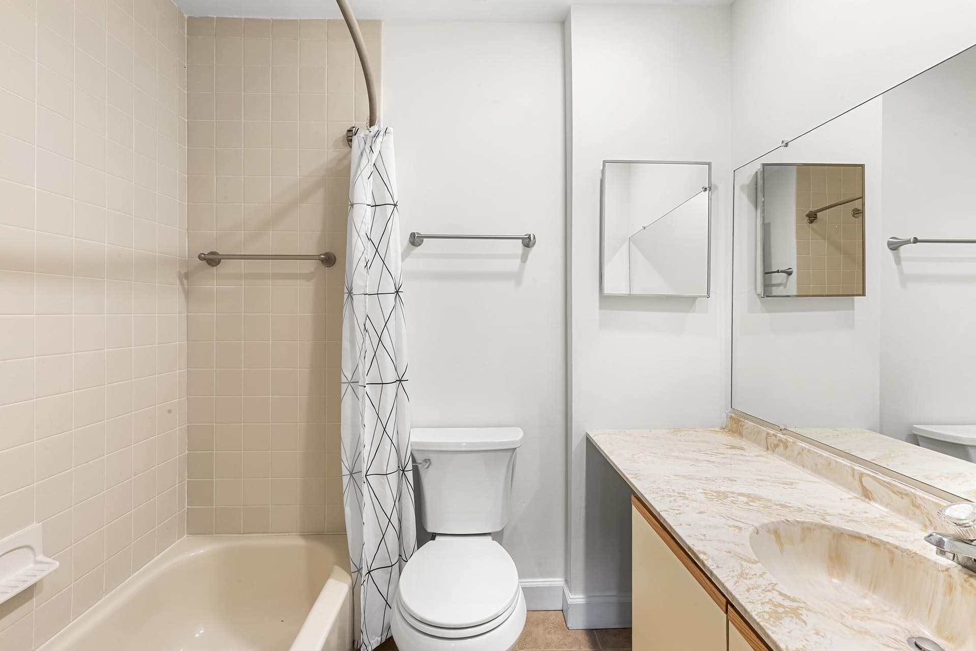 119 E Montgomery Ave # 7 photo 24