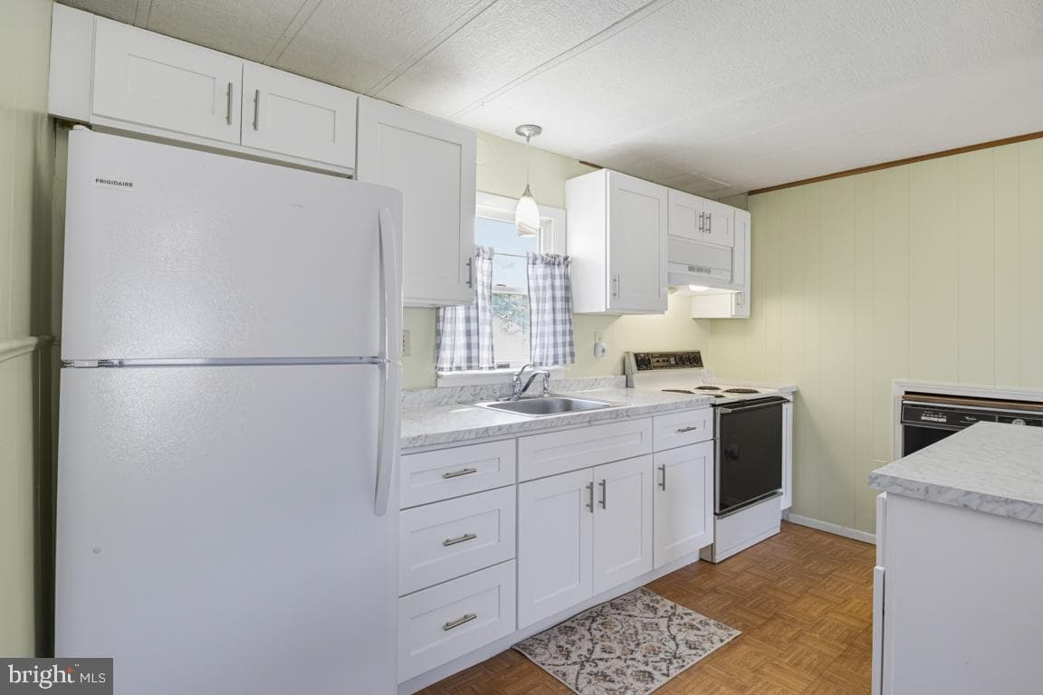 189 Upland Court photo 13