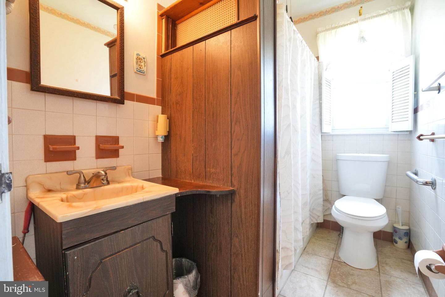 813 N Adams Street photo 29