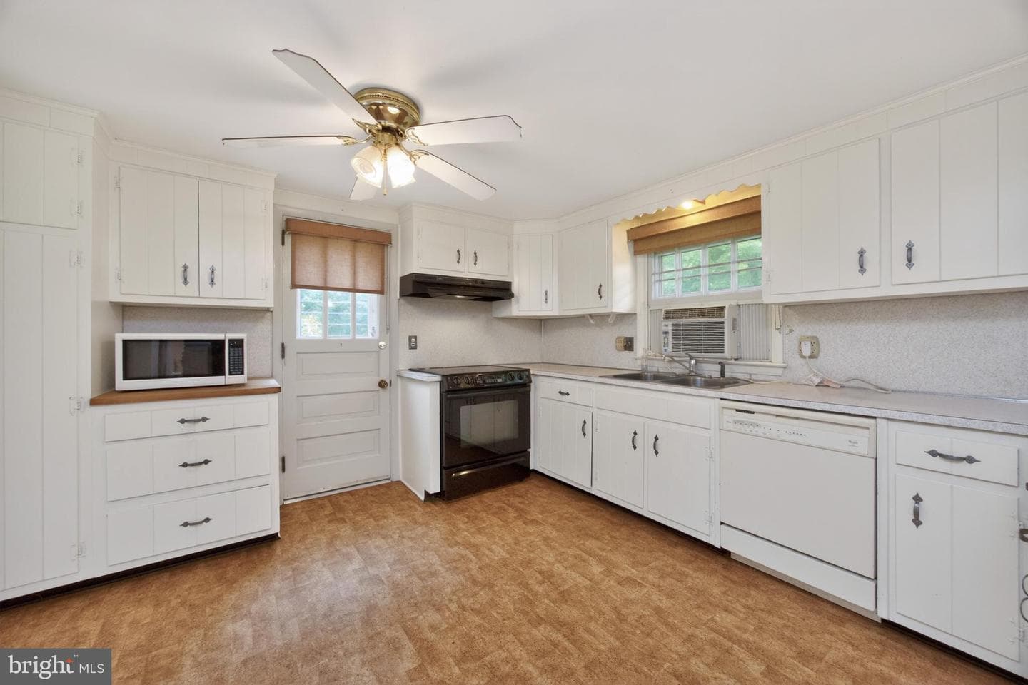40 2nd Street photo 16