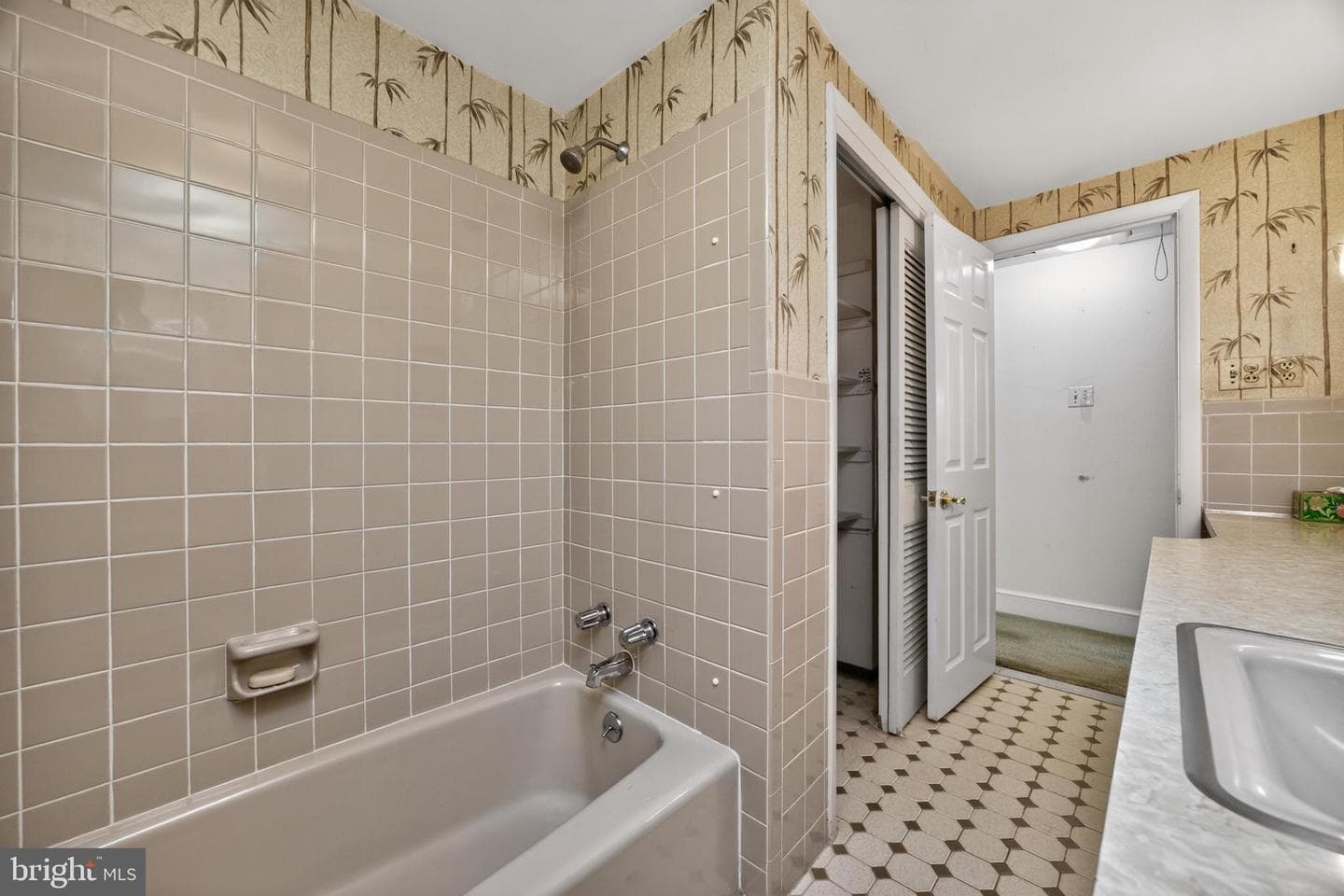 40 2nd Street photo 20