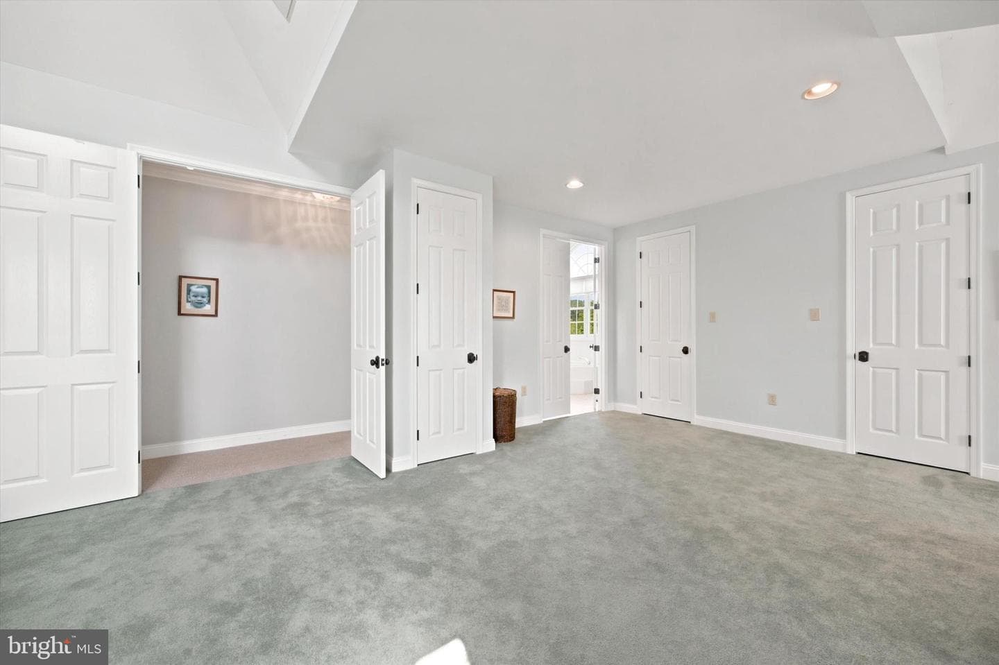 581 Hawthorne Lane photo 23