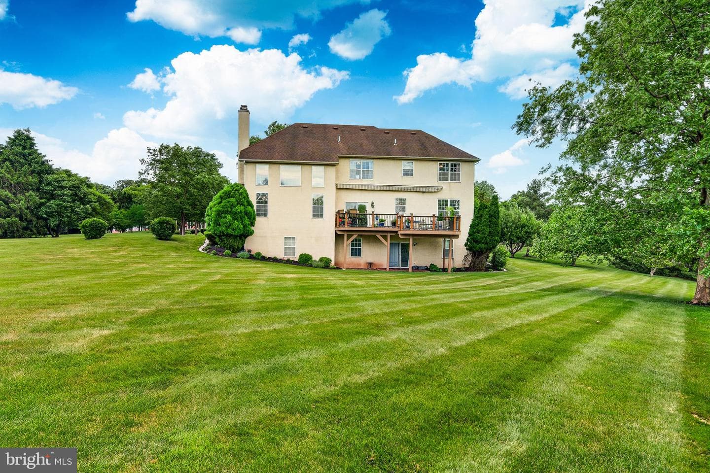 10 Surrey Lane photo 38