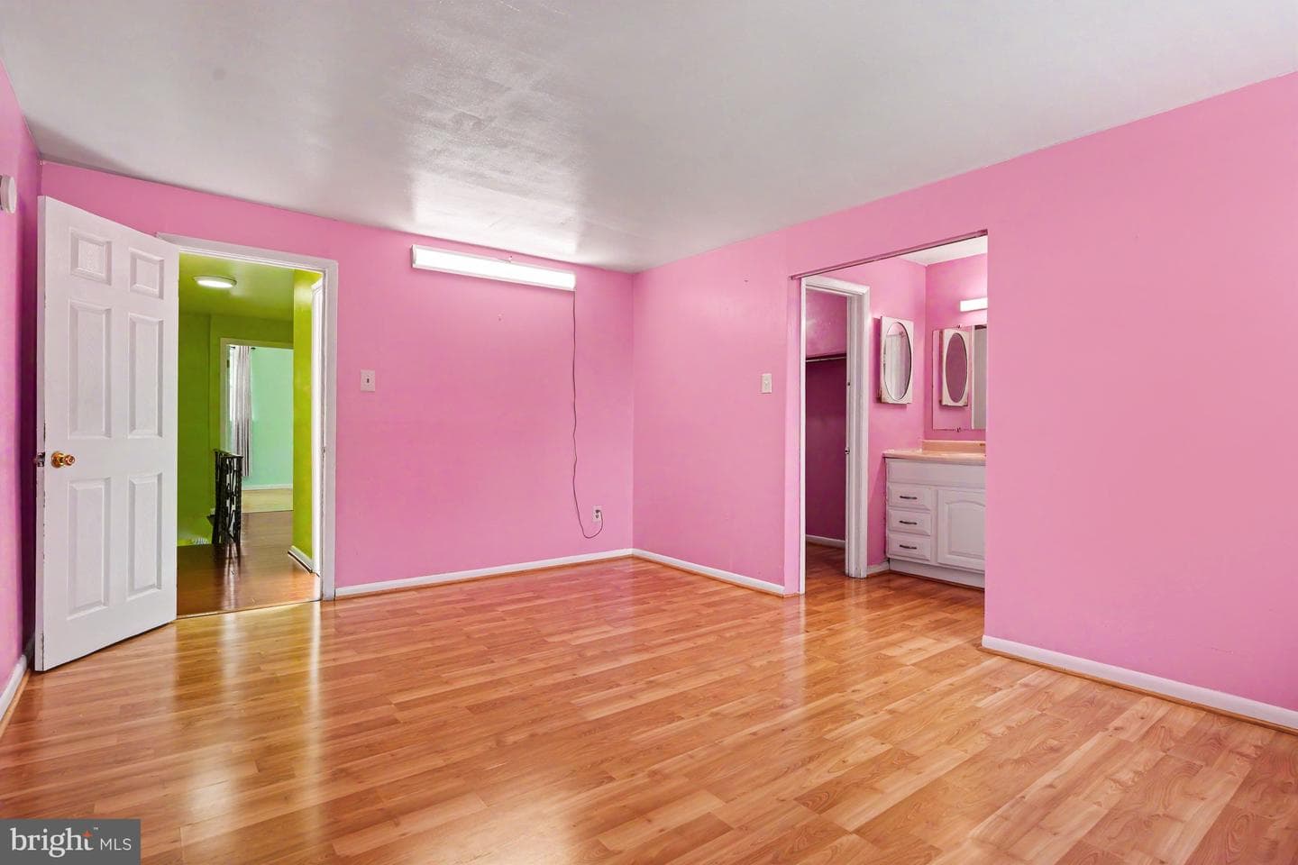 653 Franklin Street photo 19