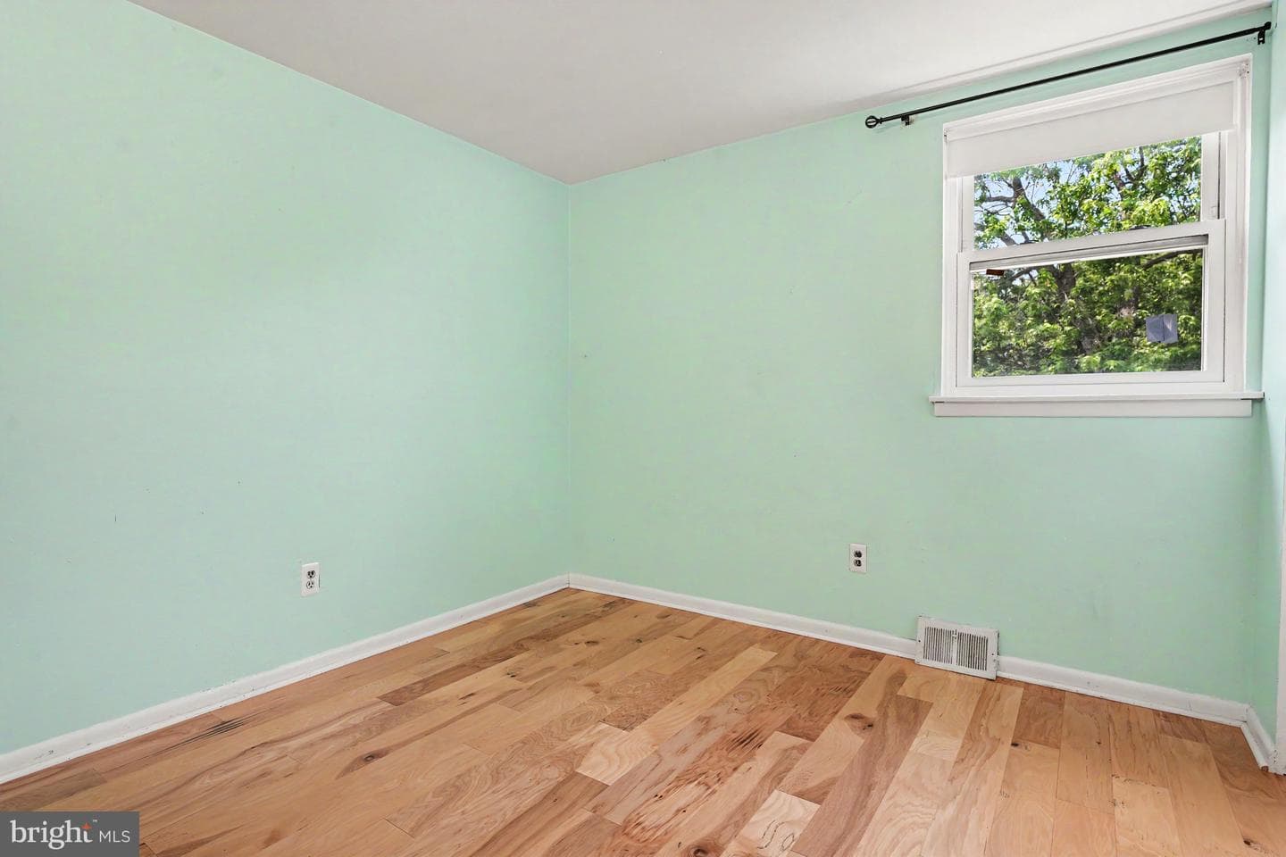 653 Franklin Street photo 25