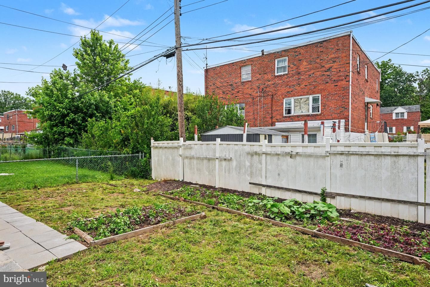 653 Franklin Street photo 40
