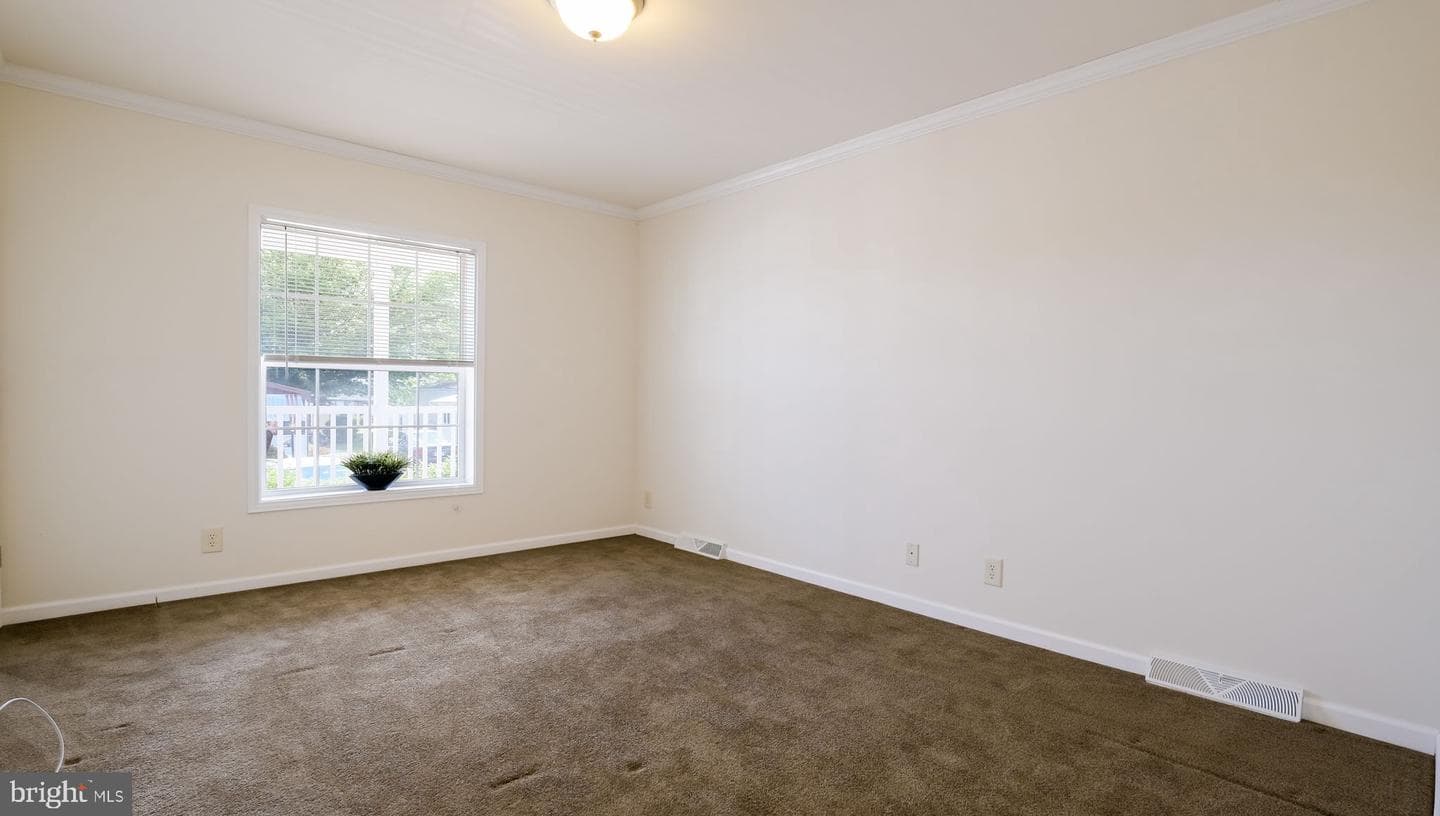 299 Meadow Ct photo 9