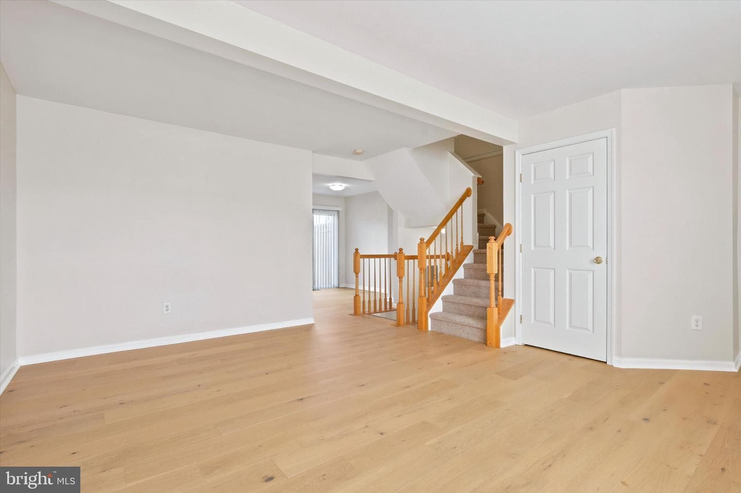 1282 Hunter Lane photo 3