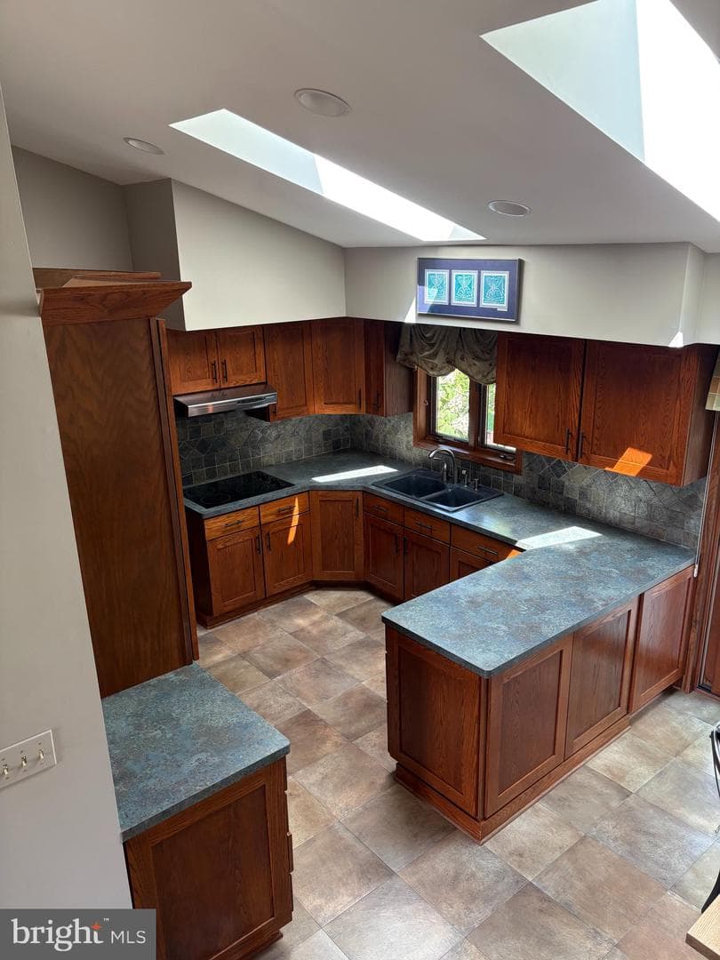 146 Belmont Avenue photo 3