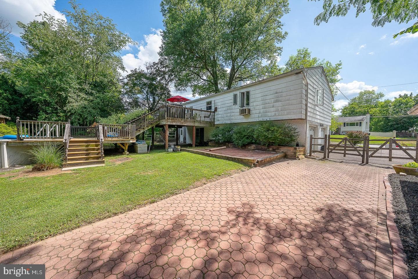 24 Brimfield photo 31