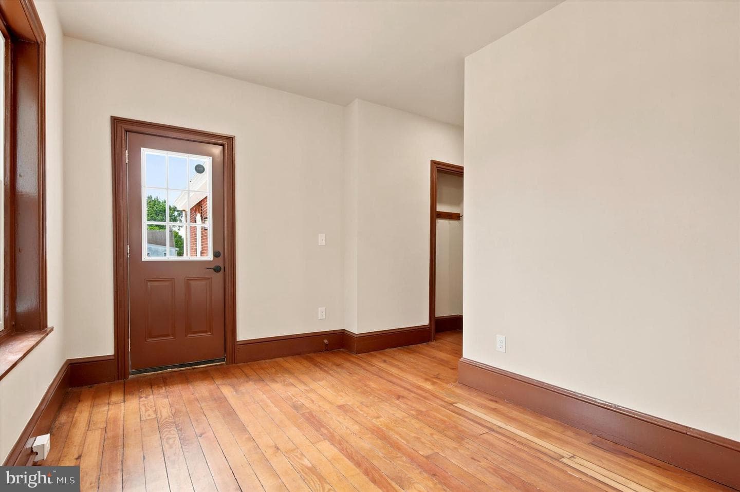1040 E High Street photo 24