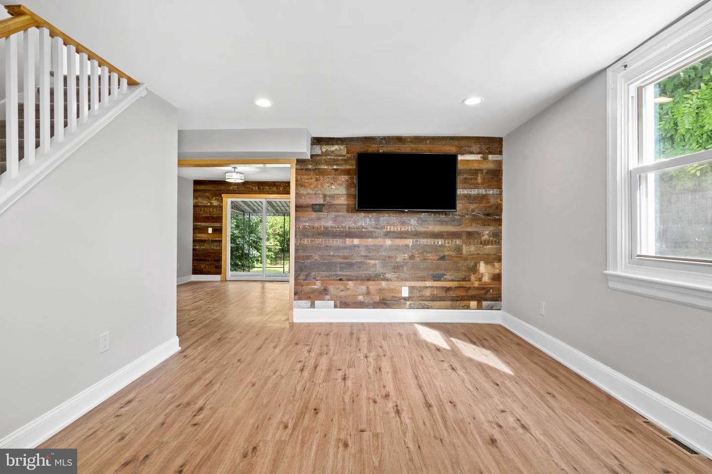 7312 Keenan Street photo 8