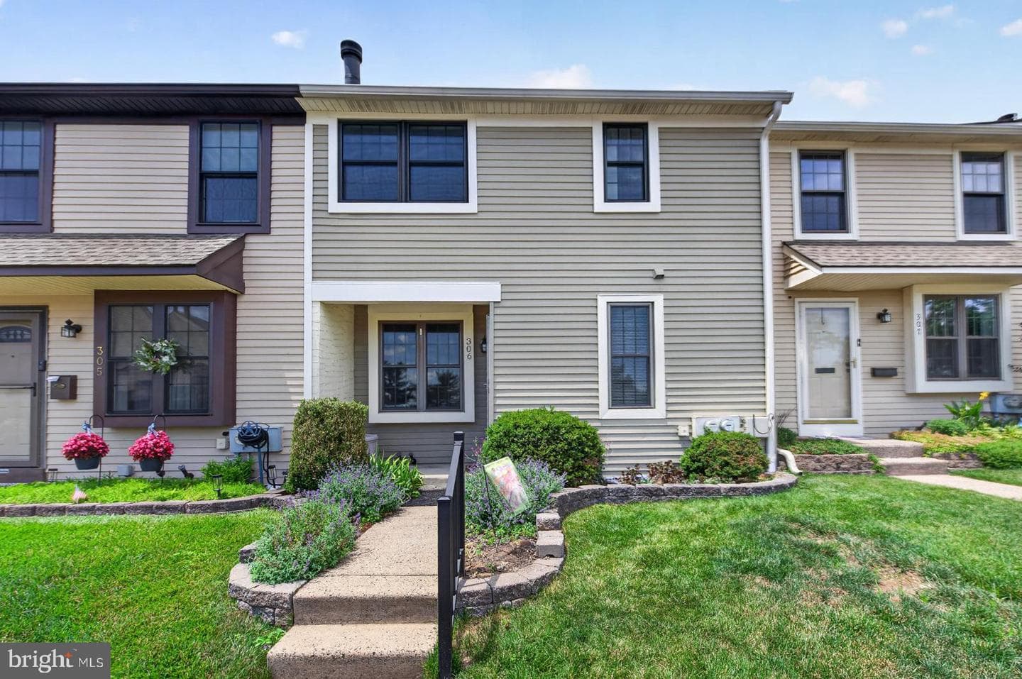 306 Livingston Court