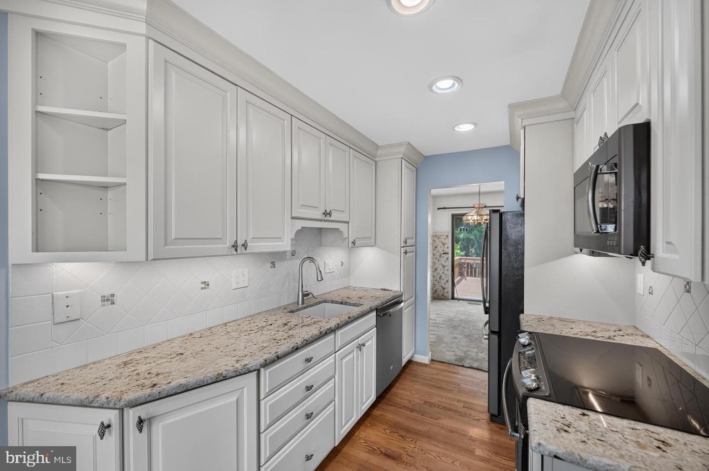 306 Livingston Court photo 6