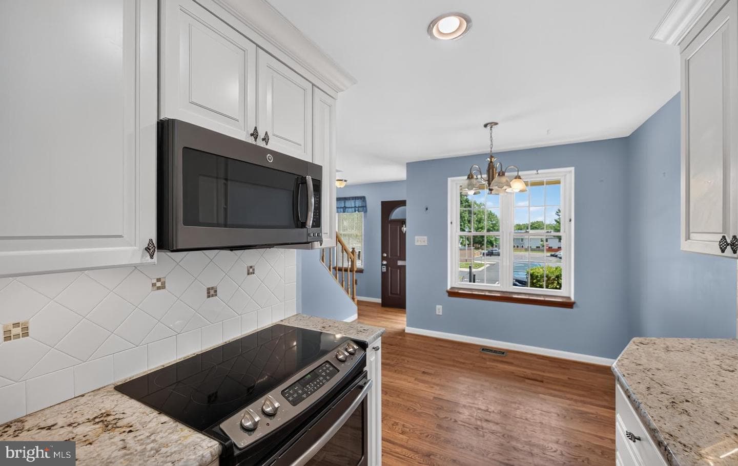 306 Livingston Court photo 9