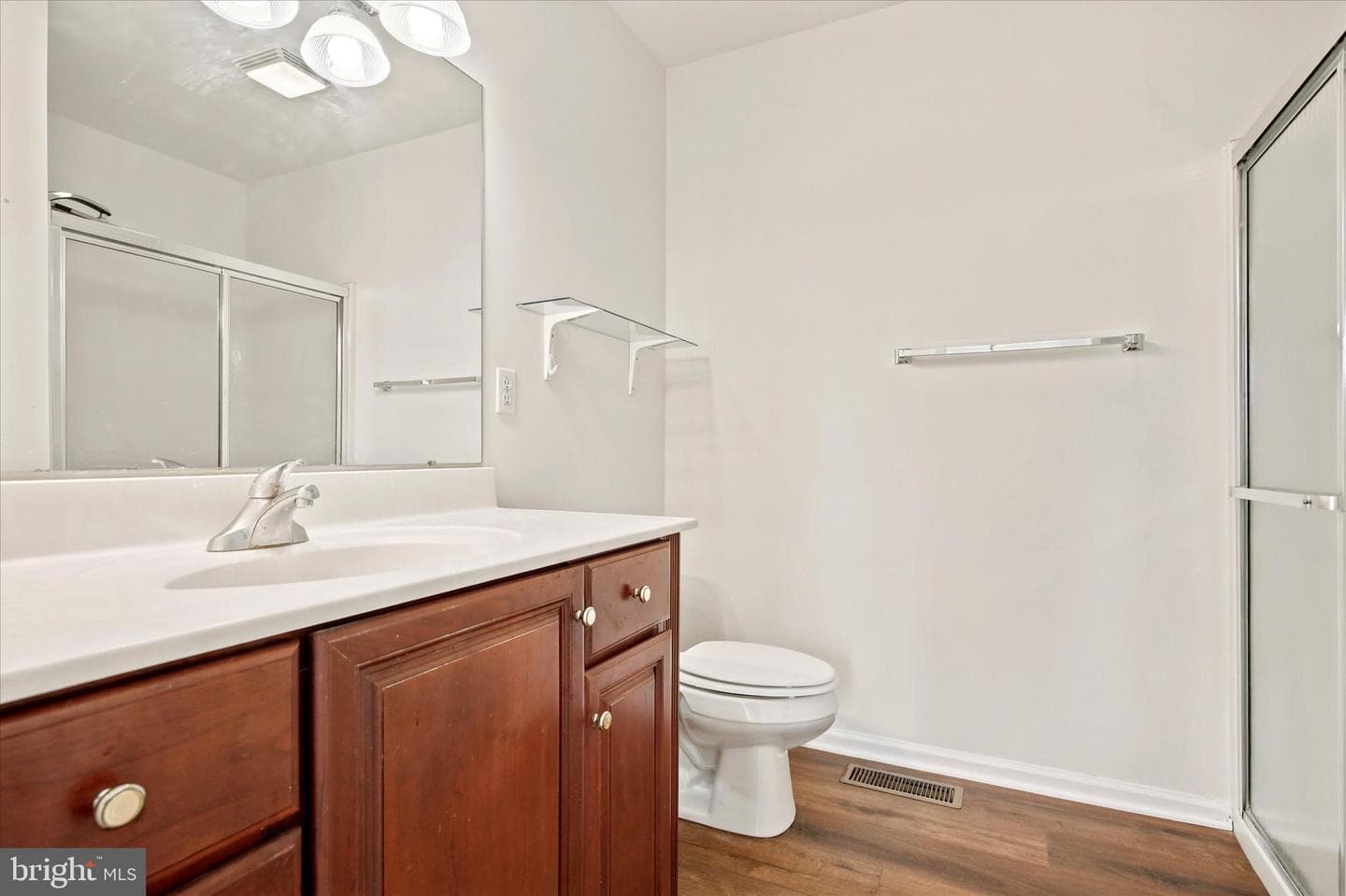 171 Vernon Court photo 18