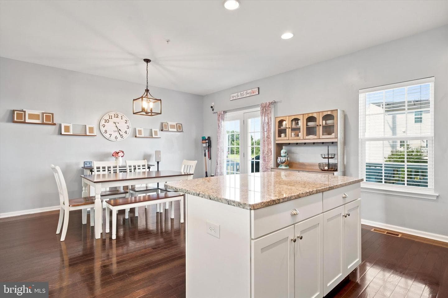 175 Tulip Lane photo 9