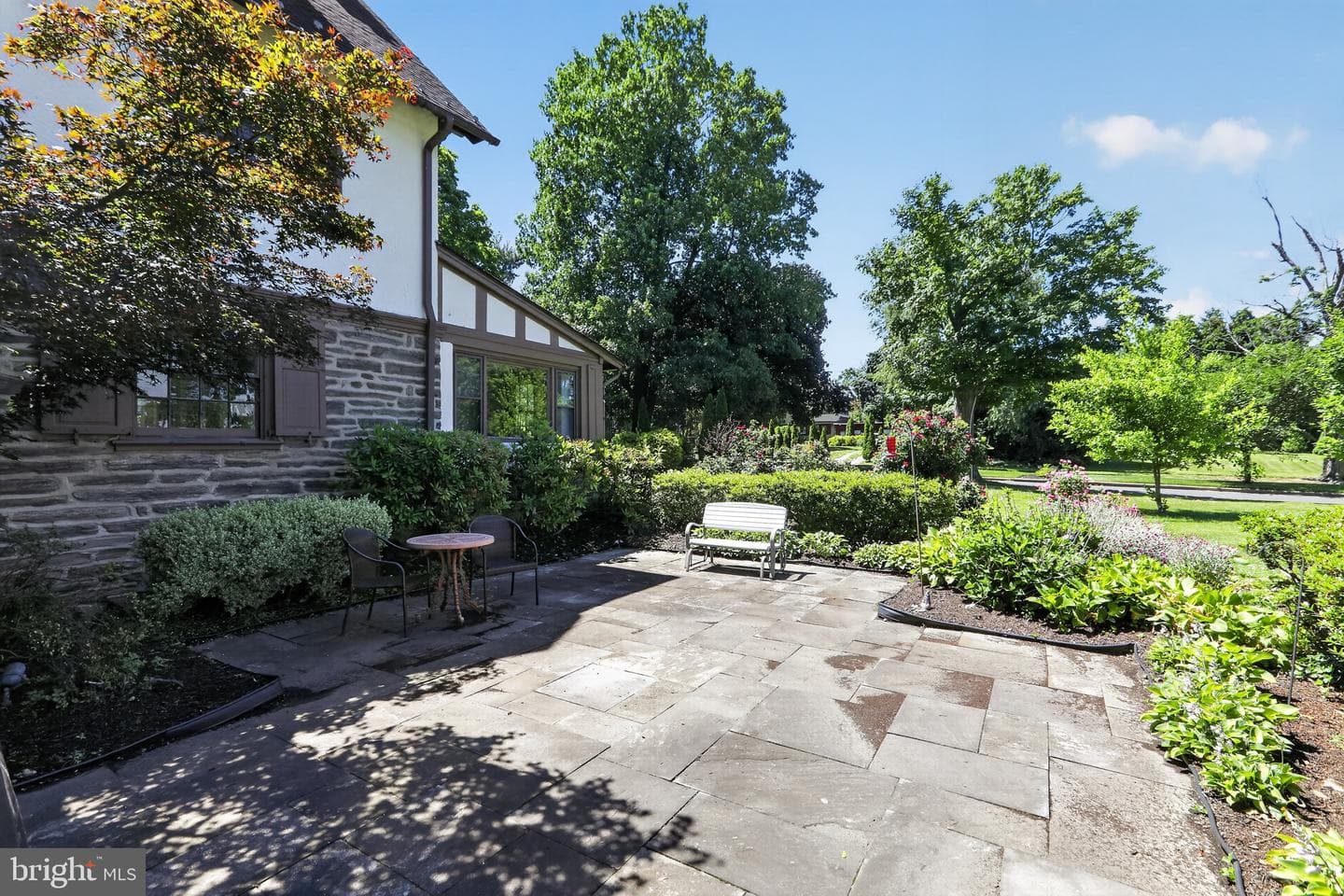 1 Latham Park photo 3