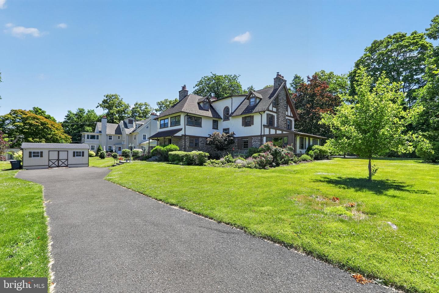 1 Latham Park photo 5