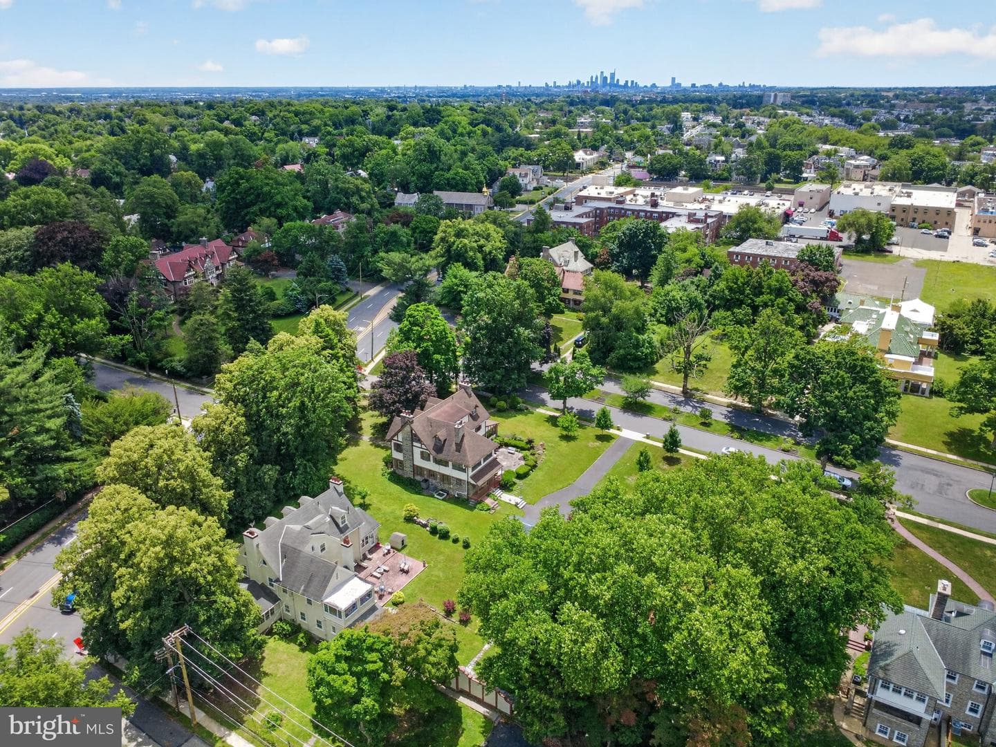 1 Latham Park photo 6
